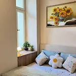 Newly Renovated Apartment In Wenceslas Square