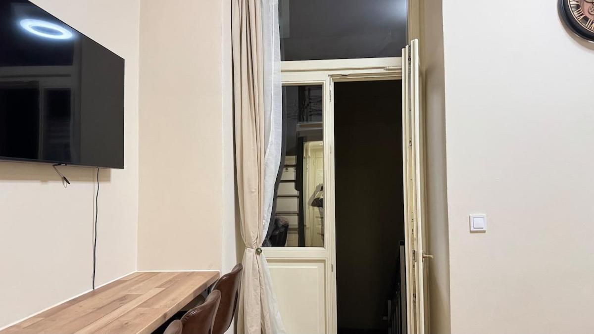 Apartment Newly Renovated In Wenceslas Square